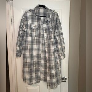 Gray and White Plaid Shirt Jacket Size Large